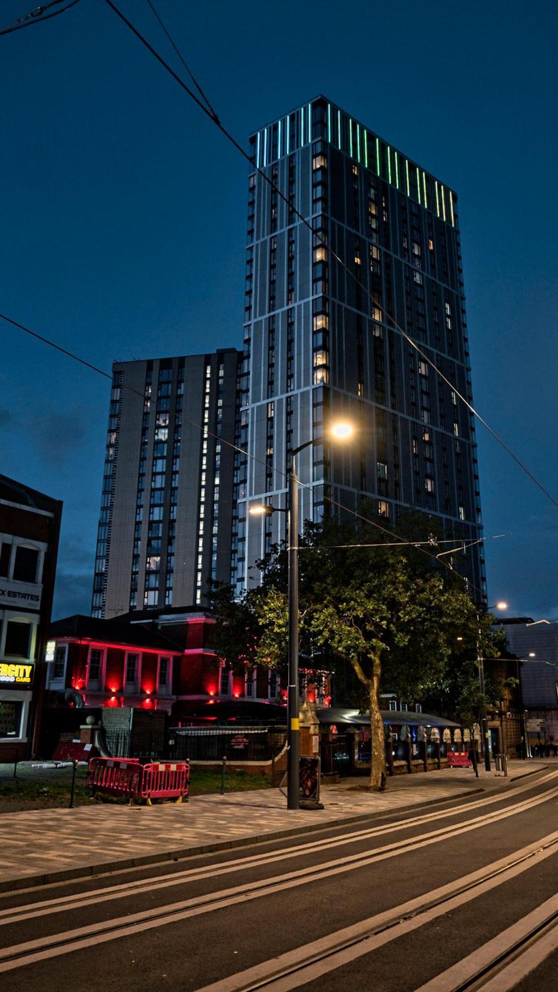 Last-Minute Specials L Book It Now L Sleeps Up To 4 L 2 Bed 2 Bath - Gym - Prime Birmingham Location L Jvt Short Lets Εξωτερικό φωτογραφία