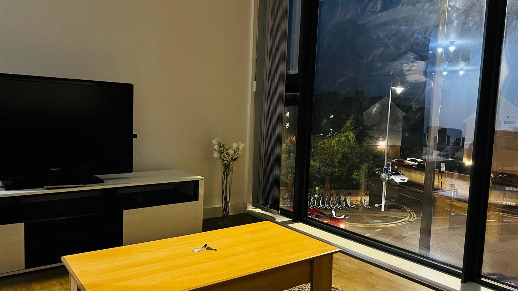 Last-Minute Specials L Book It Now L Sleeps Up To 4 L 2 Bed 2 Bath - Gym - Prime Birmingham Location L Jvt Short Lets Εξωτερικό φωτογραφία